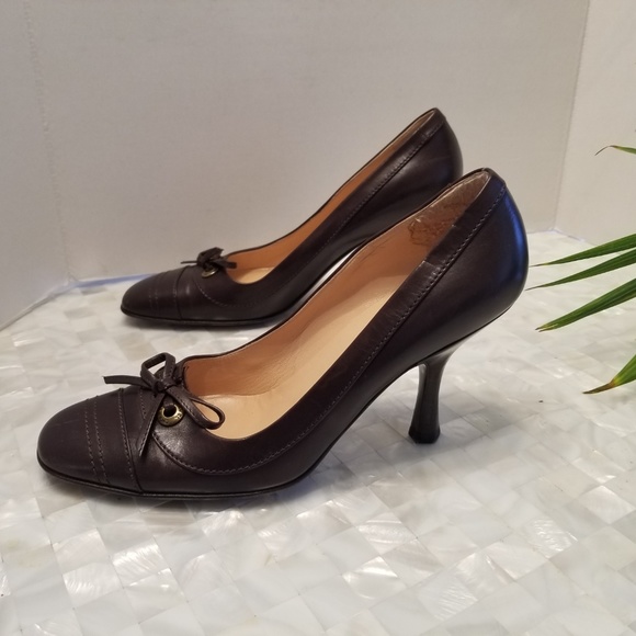 💯% Authentic Chanel Brown Cap Toe Heels Sz 39.5/9.5 - Picture 4 of 10